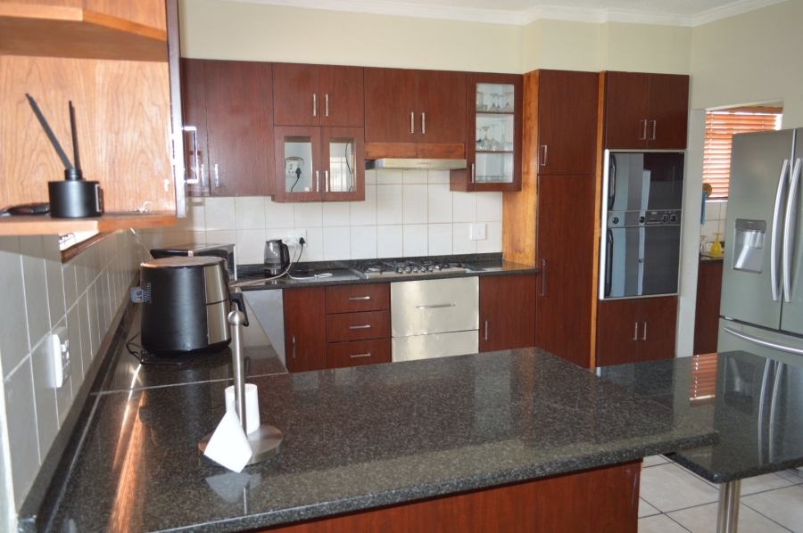 5 Bedroom Property for Sale in Doringkruin North West